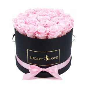 DELICATE_25_ELEGANT_Bucket-of-Love_preserved-roses_185-eur