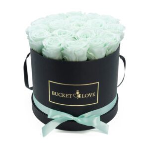 MEIN-HERZ-GEHÖRT-YOU_20_ELEGANT_Bucket-VON-Love_eternity-Rosen