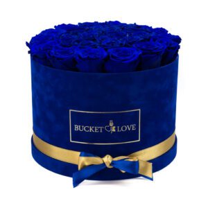 PRINCE-CHARMING_30_GLAMOUR_Bucket-of-Love_preserved-roses_240-EUR