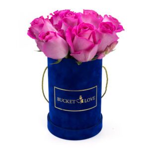 Modern and Fresh (fresh roses)