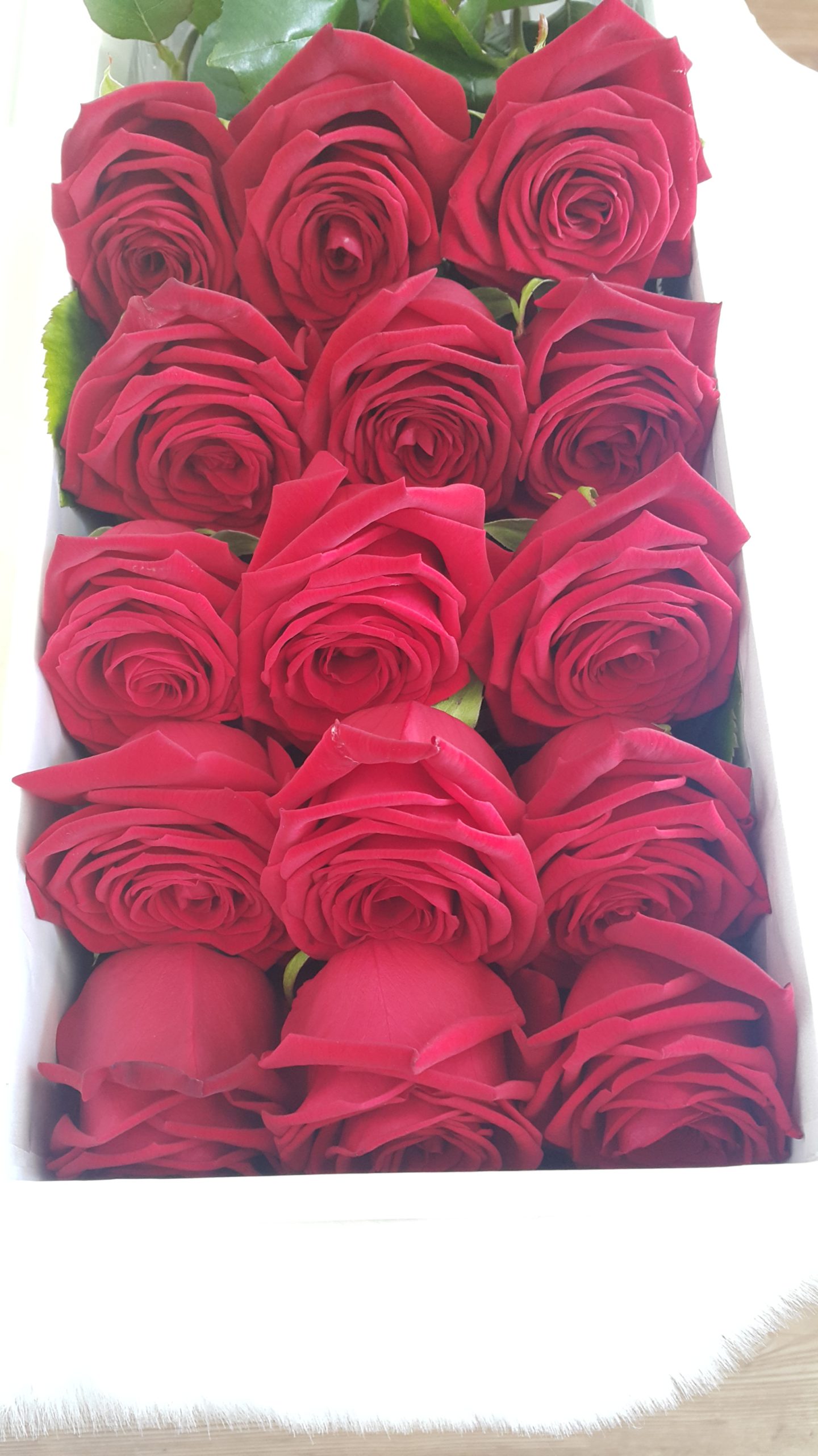 Elegant sophistication (fresh roses) – image 5