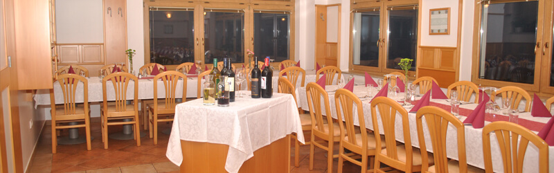Restaurant für einen 50. Geburtstag vorbereitet